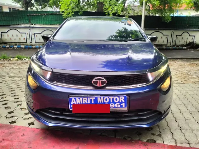 Used 2024 Tata Altroz in Kolkata