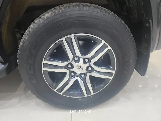 Used Toyota Fortuner [2016-2021] 2.8 4x2 AT [2016-2020] in Kanpur