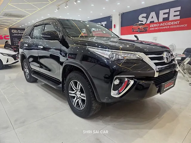 Used Toyota Fortuner [2016-2021] 2.8 4x2 AT [2016-2020] in Kanpur