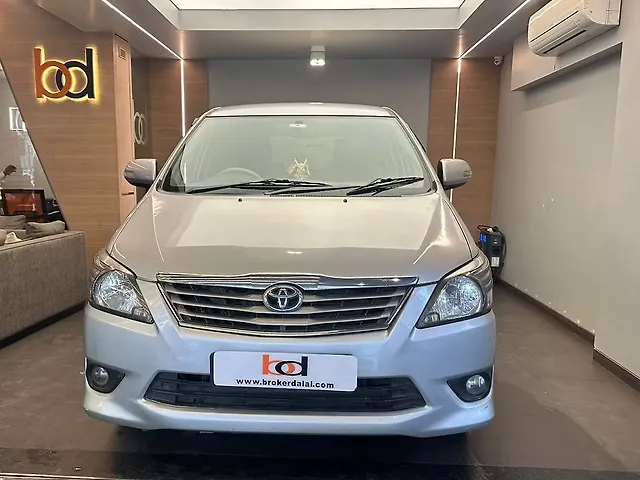 Used 2013 Toyota Innova in Mumbai