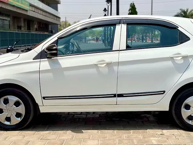 Used Tata Tiago XT CNG [2022-2023] in Ghaziabad