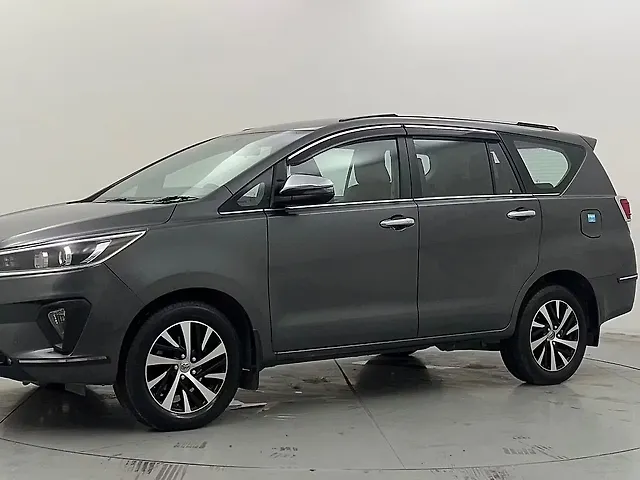 Used 2022 Toyota Innova Crysta in Ghaziabad