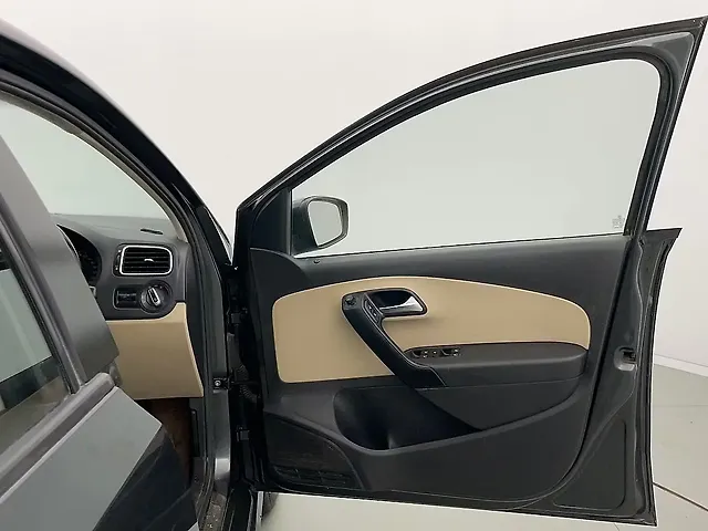 Used Volkswagen Polo [2014-2015] Highline1.2L (P) in Jaipur