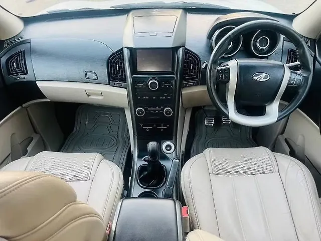 Used Mahindra XUV500 [2015-2018] W10 in Kanpur