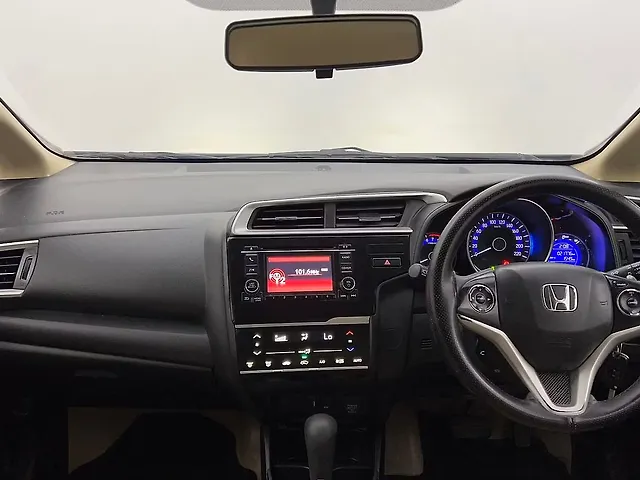 Used Honda Jazz V CVT in Lucknow