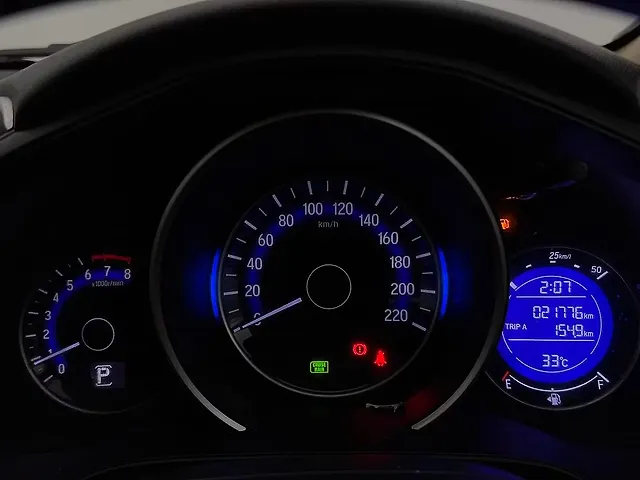 Used Honda Jazz V CVT in Lucknow