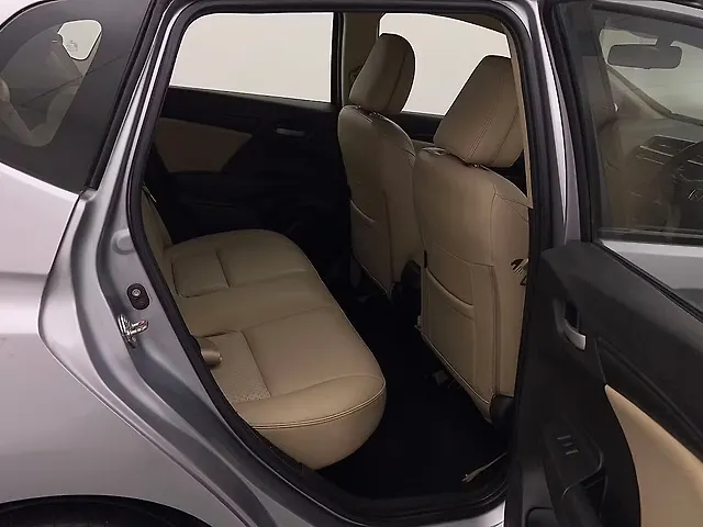 Used Honda Jazz V CVT in Lucknow