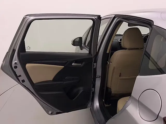 Used Honda Jazz V CVT in Lucknow