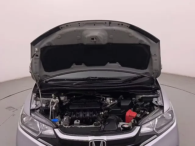 Used Honda Jazz V CVT in Lucknow