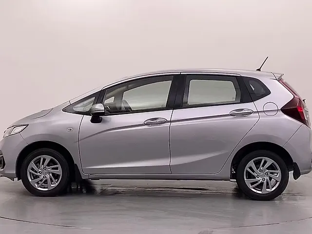 Used Honda Jazz V CVT in Lucknow