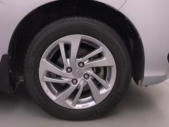 Used Honda Jazz V CVT in Lucknow