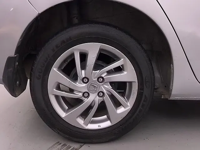 Used Honda Jazz V CVT in Lucknow