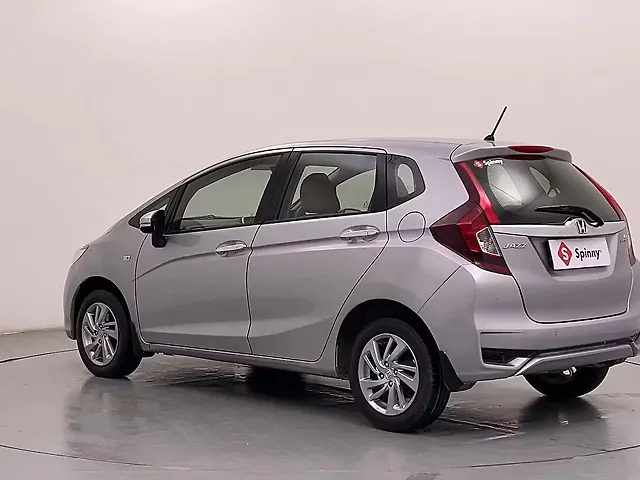 Used Honda Jazz V CVT in Lucknow