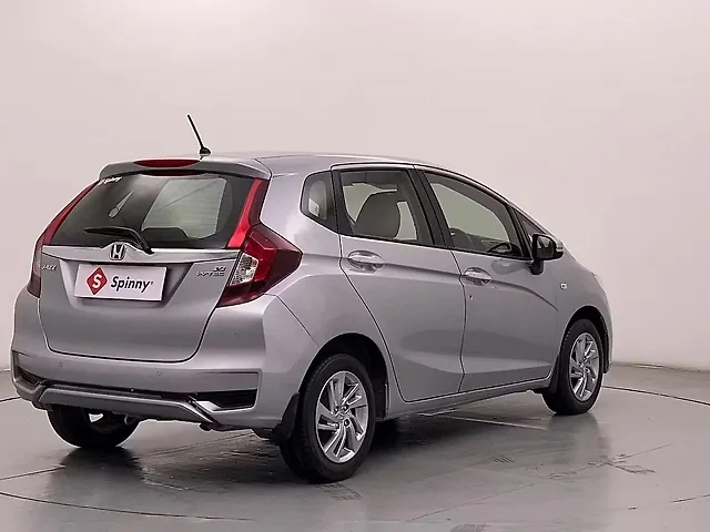 Used Honda Jazz V CVT in Lucknow