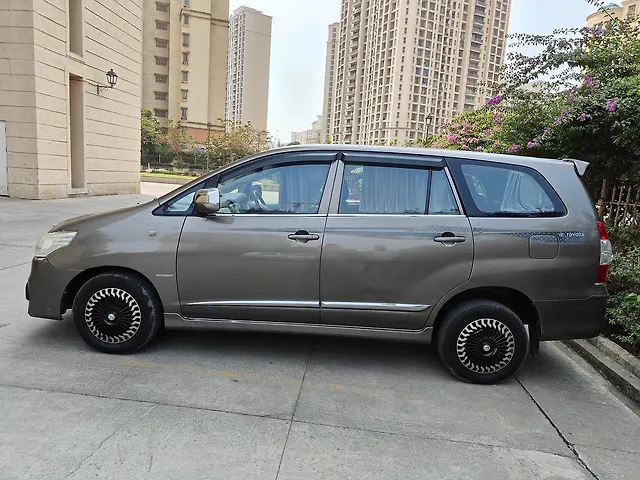 Used Toyota Innova [2013-2014] 2.5 GX 7 STR BS-III in Thane