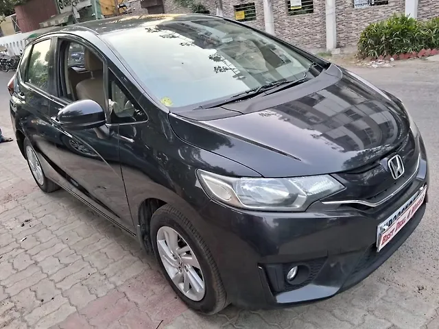 Used Honda Jazz [2015-2018] V Petrol in Lucknow
