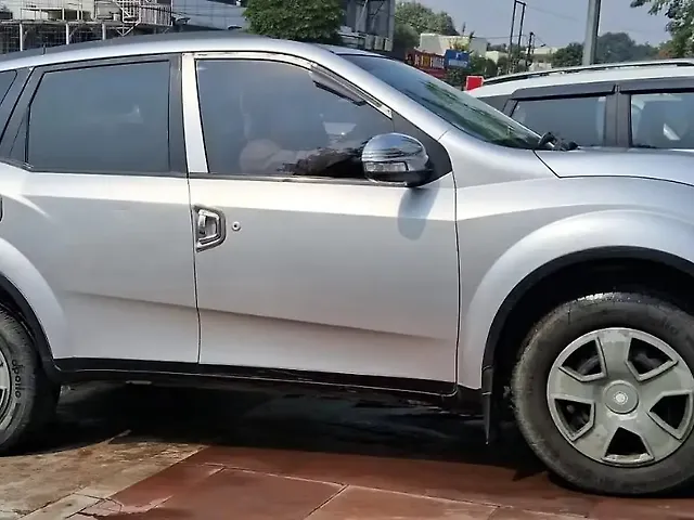 Used Mahindra XUV500 [2015-2018] W6 in Lucknow