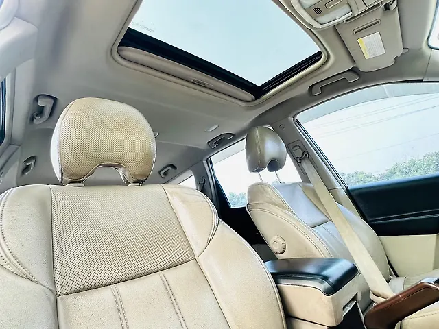 Used Mahindra XUV500 [2015-2018] W10 1.99 in Lucknow
