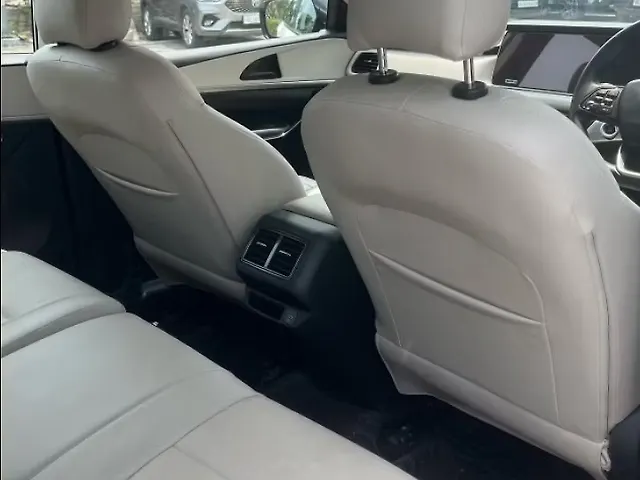 Used Mahindra XUV700 AX 5 Petrol MT 7 STR [2021] in Delhi