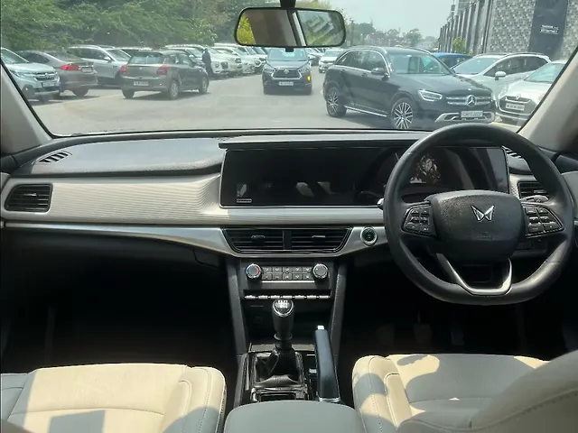 Used Mahindra XUV700 AX 5 Petrol MT 7 STR [2021] in Delhi