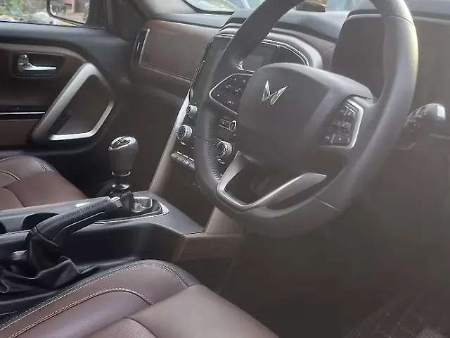 Used Mahindra Scorpio N Z8 Petrol MT 7 STR [2022] in Delhi