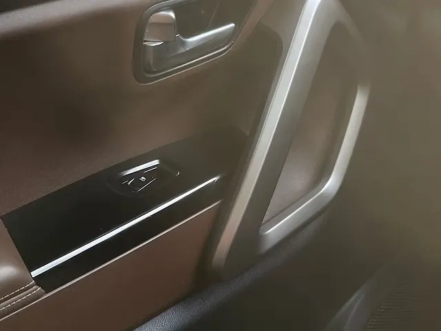 Used Mahindra Scorpio N Z8 Petrol MT 7 STR [2022] in Delhi