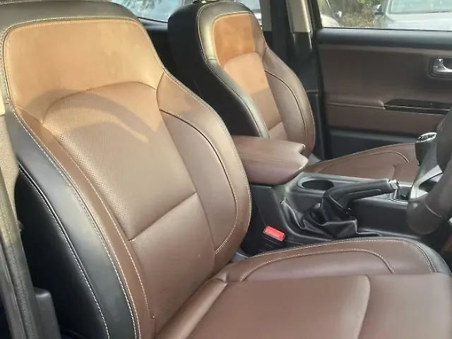 Used Mahindra Scorpio N Z8 Petrol MT 7 STR [2022] in Delhi