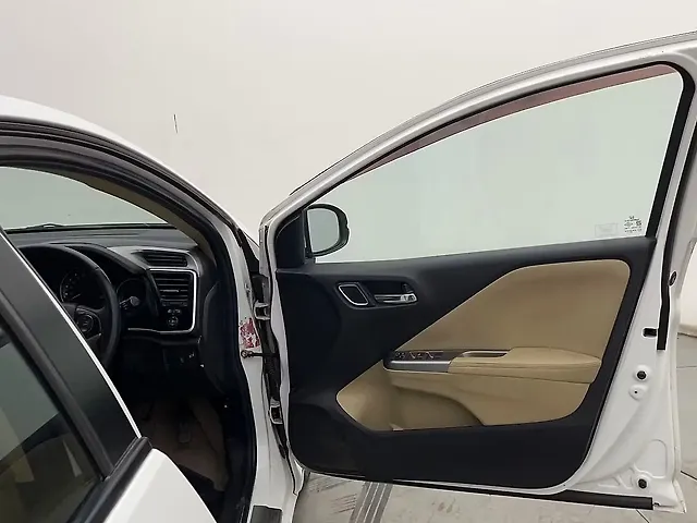 Used Honda City 4th Generation ZX Petrol [2019-2019] in Hyderabad