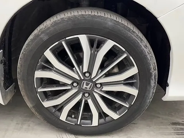 Used Honda City 4th Generation ZX Petrol [2019-2019] in Hyderabad
