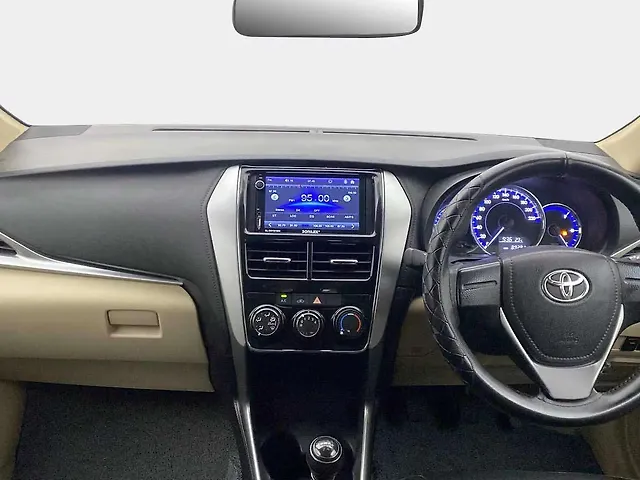 Used Toyota Yaris J MT in Hyderabad