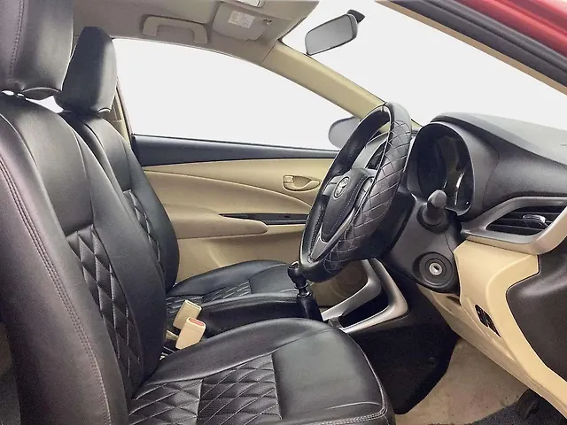 Used Toyota Yaris J MT in Hyderabad