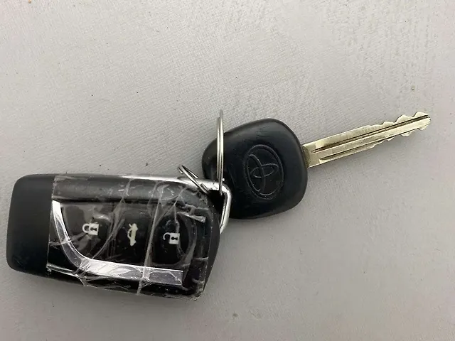Used Toyota Yaris J MT in Hyderabad