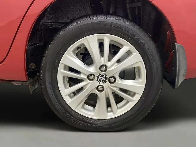 Used Toyota Yaris J MT in Hyderabad