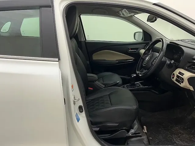 Used Toyota Glanza V AMT in Pune