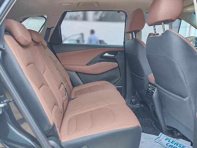 Used MG Hector Plus Sharp Pro 1.5 Turbo Petrol CVT 7 STR [2023] in Hyderabad