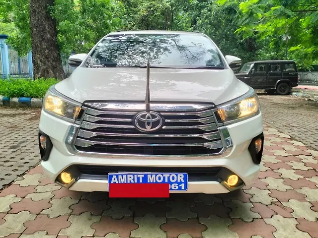 Used 2022 Toyota Innova Crysta in Kolkata