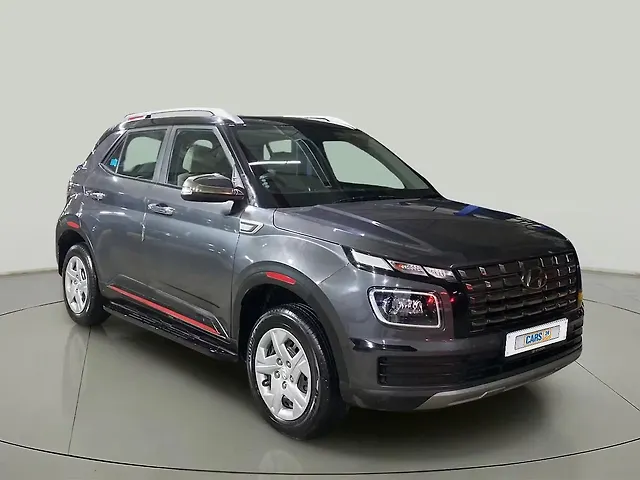 Used 2022 Hyundai Venue in Kolkata