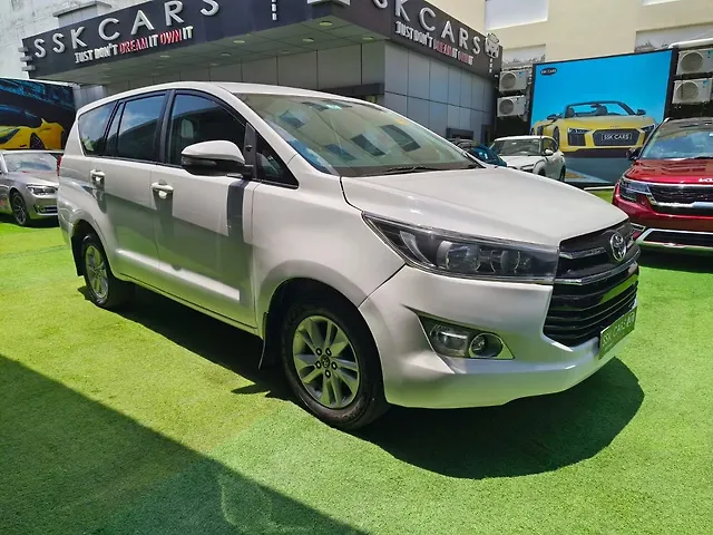 Used 2016 Toyota Innova Crysta in Lucknow