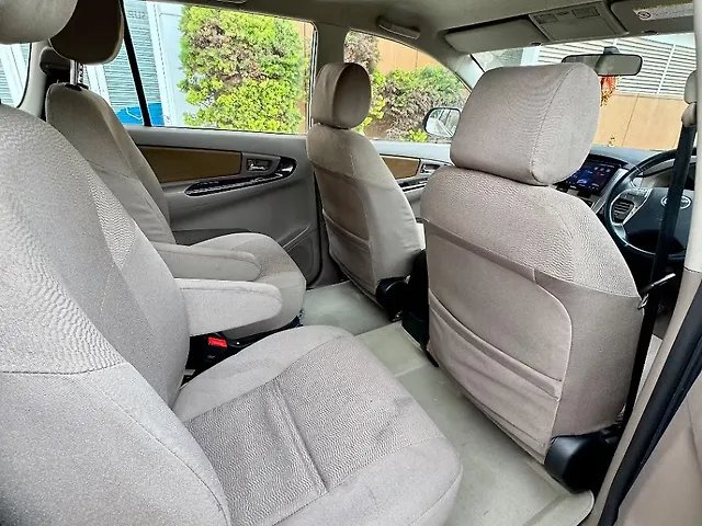 Used Toyota Innova [2013-2014] 2.5 VX 7 STR BS-IV in Bangalore