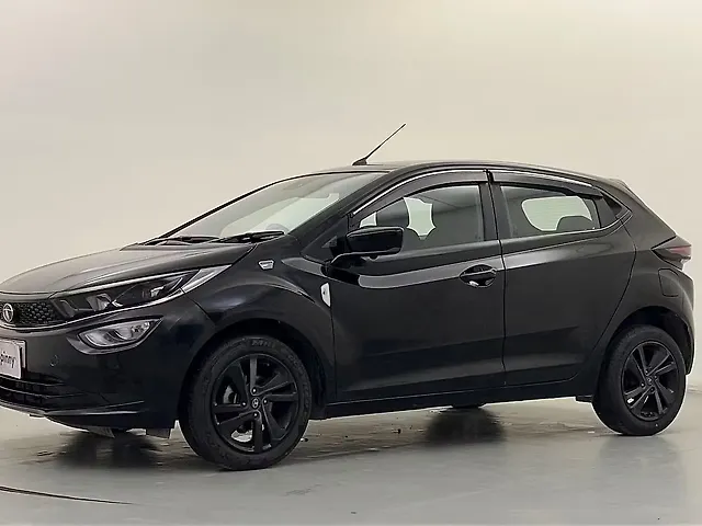 Used 2023 Tata Altroz in Delhi
