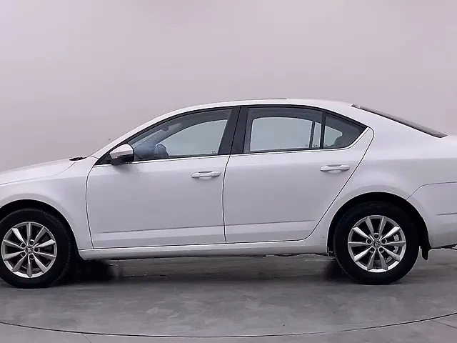 Used Skoda Octavia [2017-2021] 1.8 TSI Style Plus AT [2017] in Chennai