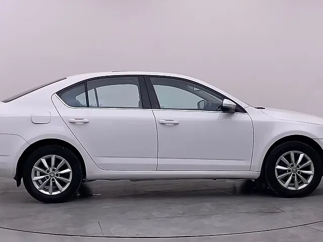 Used Skoda Octavia [2017-2021] 1.8 TSI Style Plus AT [2017] in Chennai