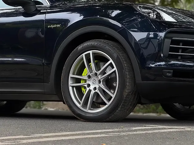 Used Porsche Cayenne E-Hybrid in Chennai