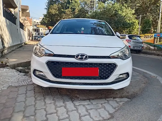 Used 2015 Hyundai Elite i20 in Kanpur