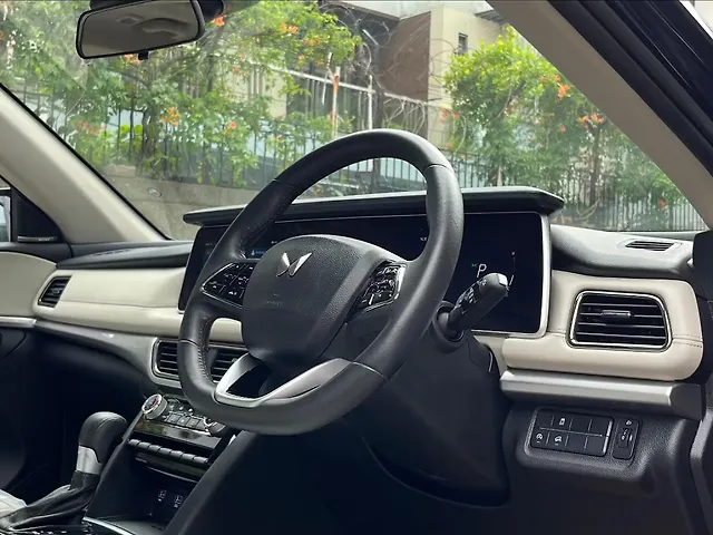 Used Mahindra XUV700 AX7 Luxury Pack Diesel AT 7 STR in Delhi