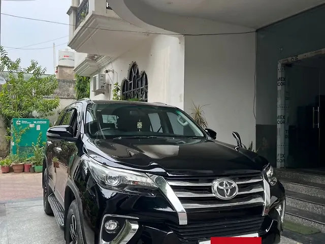 Used Toyota Fortuner [2016-2021] 2.8 4x4 AT [2016-2020] in Lucknow