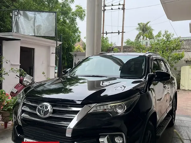 Used Toyota Fortuner [2016-2021] 2.8 4x4 AT [2016-2020] in Lucknow