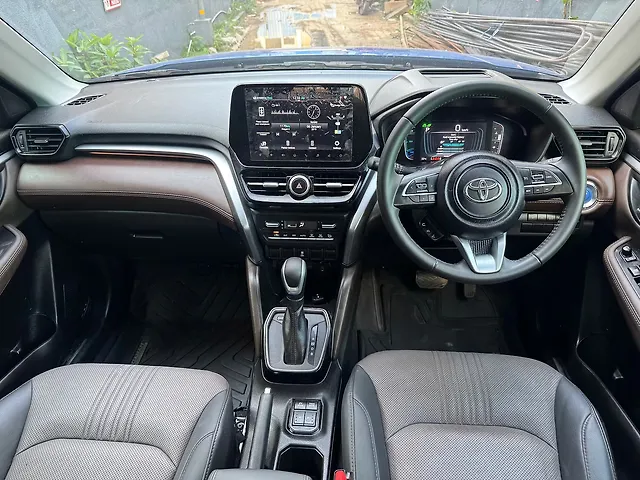 Used Toyota Urban Cruiser Hyryder V Hybrid [2023-2025] in Chennai