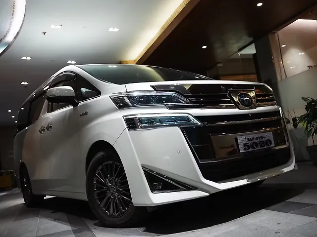 Used Toyota Vellfire [2020-2023] Hybrid in Mumbai