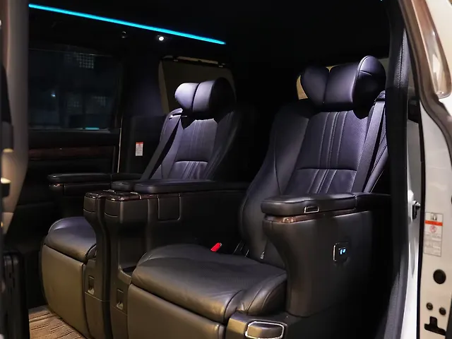 Used Toyota Vellfire [2020-2023] Hybrid in Mumbai
